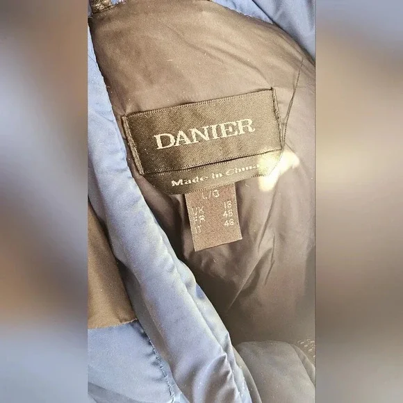 Danier Winter  Down Filled Leather Blue Black Jacket size L Fitted - Picture 4 of 14